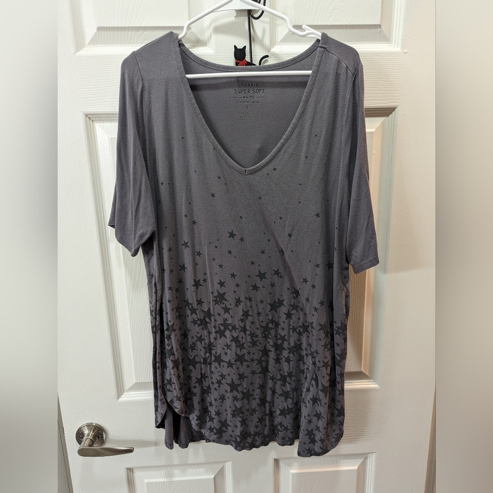 Torrid star print tunic shirt, Size 2